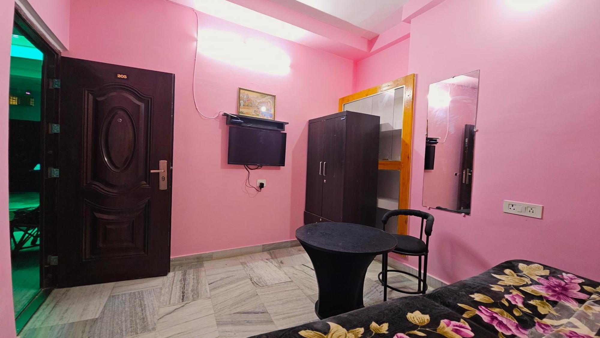 Banjara House Hostel Varanasi Exterior photo